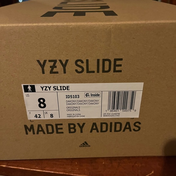 Yeezy slides in onyx - Picture 5 of 5